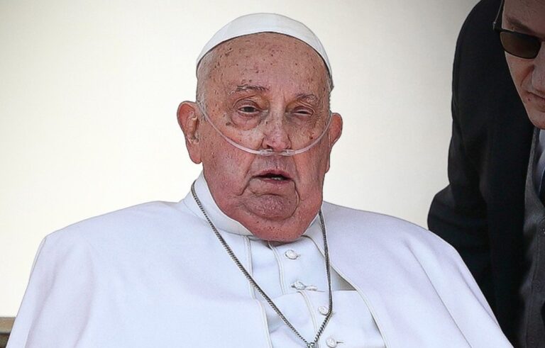 In His Final Moments, Pope Francis Shared Last 9 Words That Moved Everyone Around Him